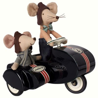 Black Scooter With Sidecar, Metall